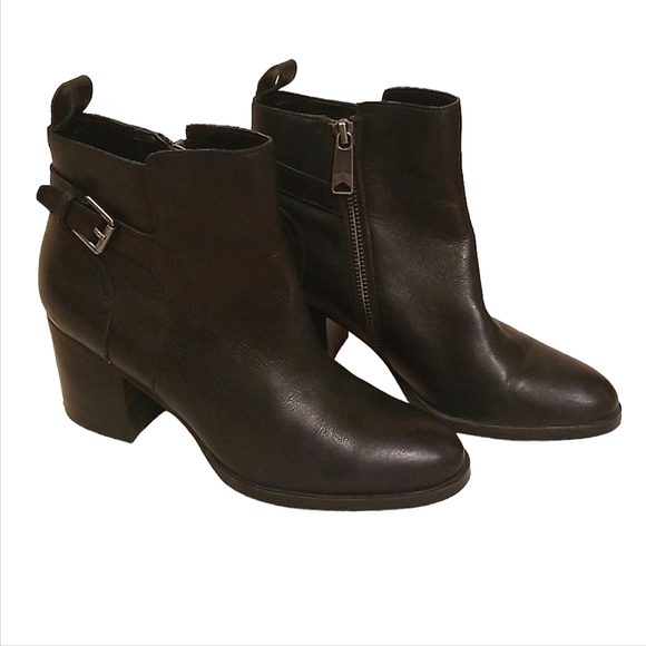 LAST CHANCE! Ralph Lauren Boots - Picture 1 of 9